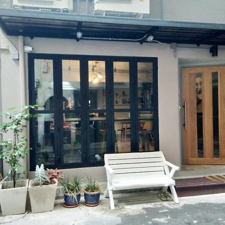 Bangkok Silom Chat Box Hostel Exterior photo