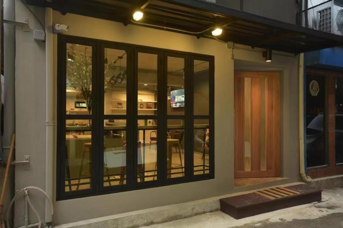 Bangkok Silom Chat Box Hostel Exterior photo